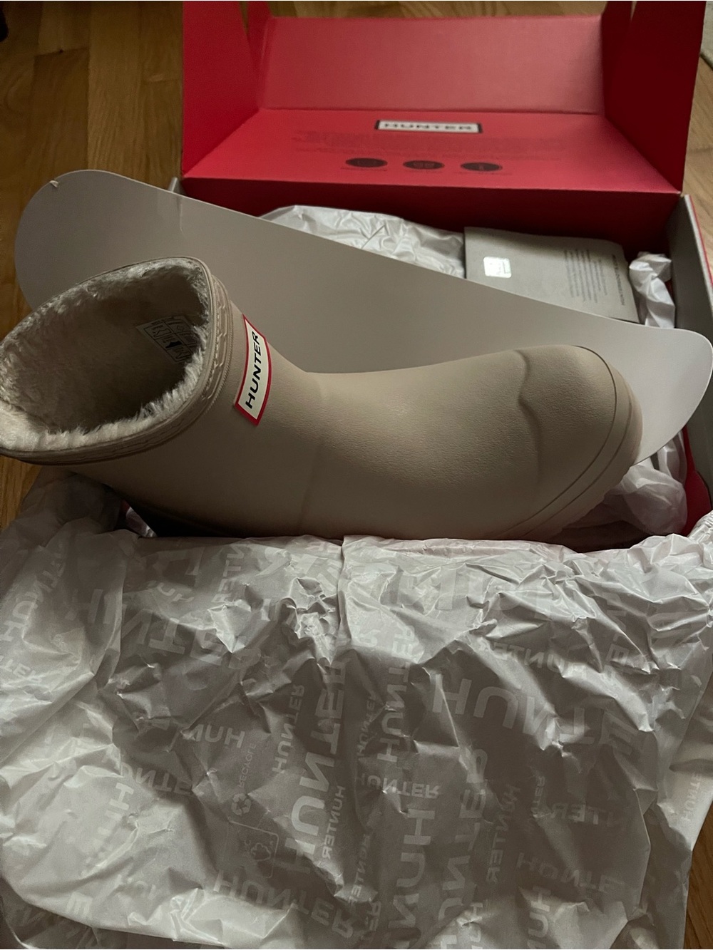 Hunter Women's Short Shearling-Lined Rain Boot in Cream